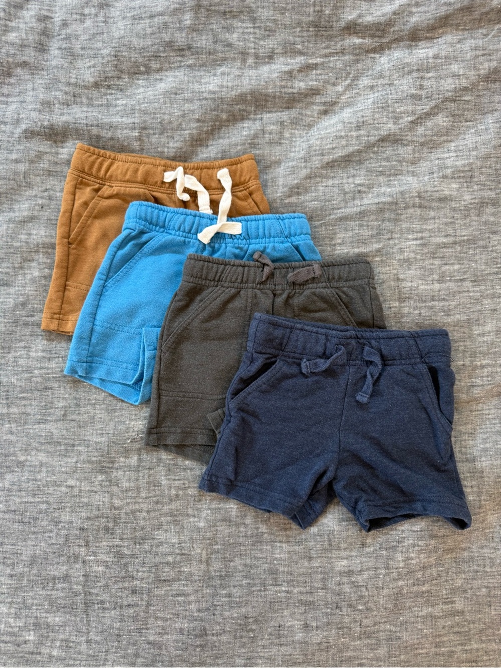 Cat & Jack soft pull on shorts, 12m